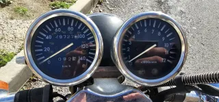 Piloto de moto negro