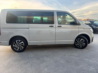 Volkswagen Multivan Edición OUTDOOR 2021 *OFERTA