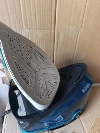 Plancha de Vapor Rowenta Compact Steam Pro