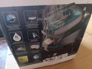 Plancha de Vapor Rowenta Compact Steam Pro