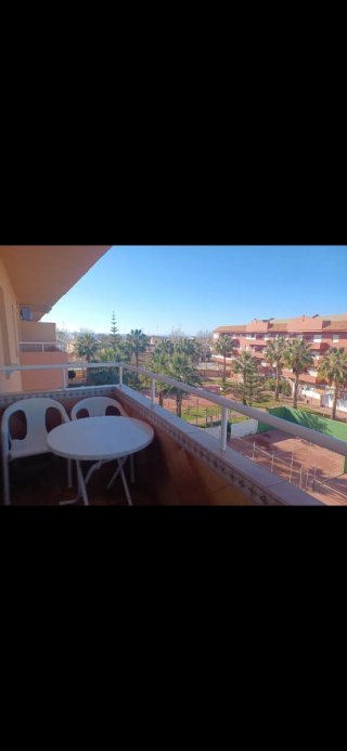 Se alquila piso vacacional en Chipiona con piscina