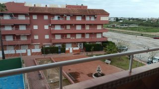 Se alquila piso vacacional en Chipiona con piscina