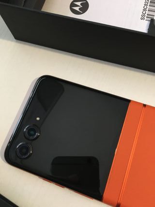 Motorola Razr 50 Arancione