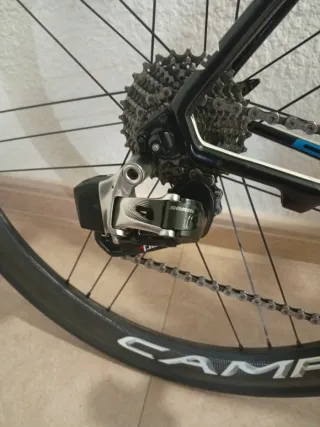 Bicicleta de carretera Focus Izalco Max .