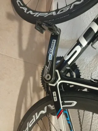 Bicicleta de carretera Focus Izalco Max .