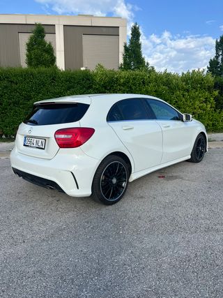 MERCEDES-BENZ CLASE A 200 AMG LINE 2015