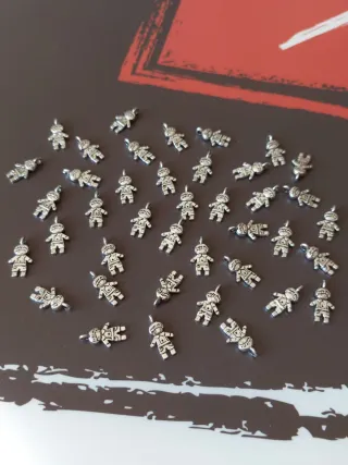 Lote de 40 Dijes de Zamak Niño