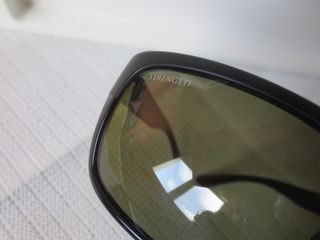 Gafas de sol Serengeti negras y verdes