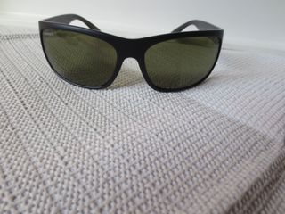 Gafas de sol Serengeti negras y verdes