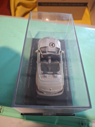 Mercedes E-Class Cabriolet 1:43
