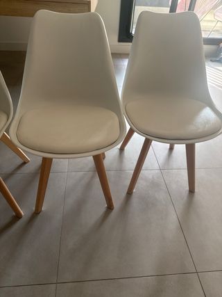 4 Sillas Blancas Asiento Piel Vegana
