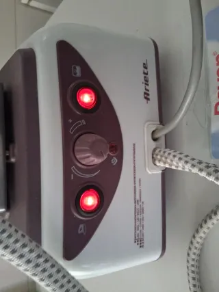 Plancha Ariete STIROMATIC 3700 + Limpia Planchas