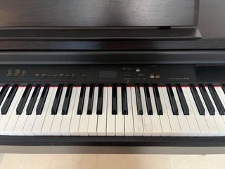 Piano Digital Yamaha Clavinova CLP-840