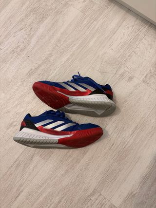 Zapatillas Adidas de padel Azul y Rojo