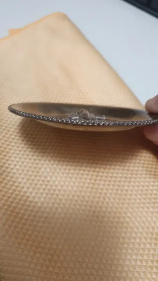 Cenicero de Plata con Figuras