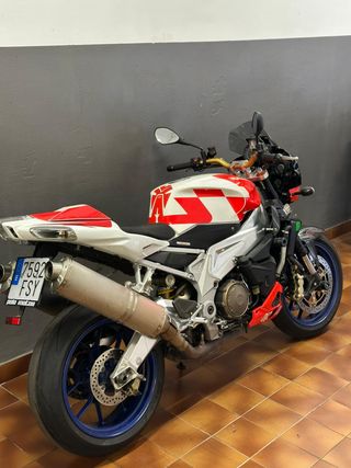 Aprilia Tuono 1100