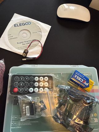 Kit Iniciación Arduino UNO R3 Elegoo