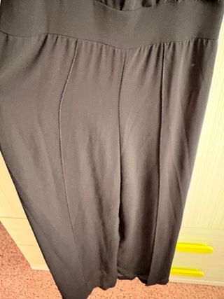 Mono negro largo con abertura