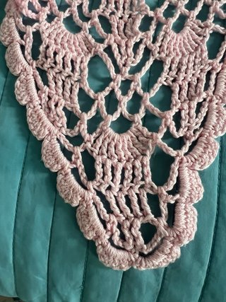 Toquilla rosa de ganchillo