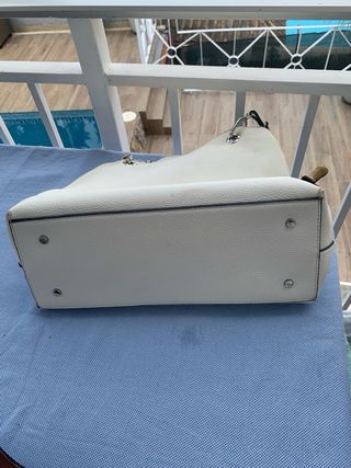 Bolso blanco elegante parfois 27cm alto por 34 anc