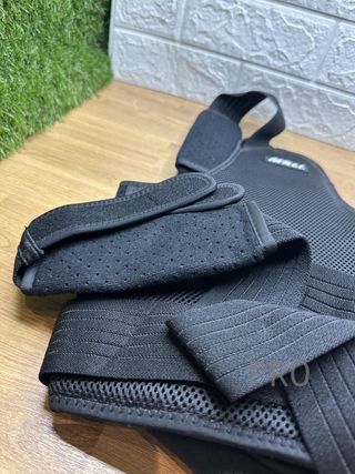 Correttore di postura per la schiena