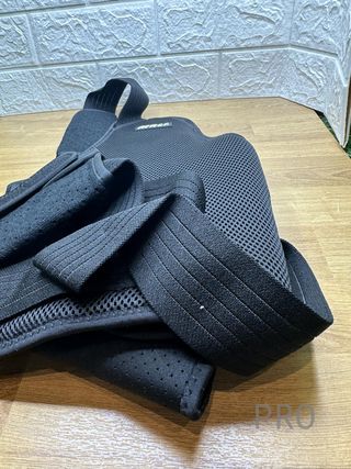 Correttore di postura per la schiena