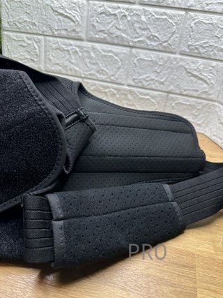 Correttore di postura per la schiena