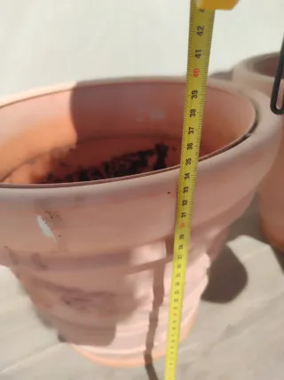 Juego de 6 macetas de poliuretano. LEER