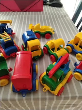 Juguetes WADER: Camiones y Coches