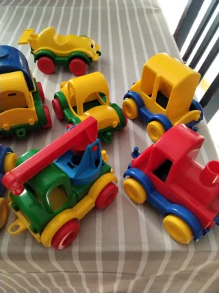 Juguetes WADER: Camiones y Coches