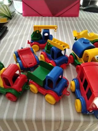 Juguetes WADER: Camiones y Coches