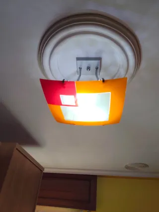Lámpara de techo.