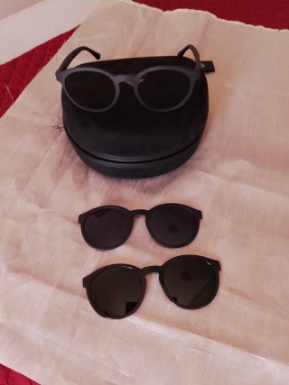 Occhiali da sole Emporio Armani neri