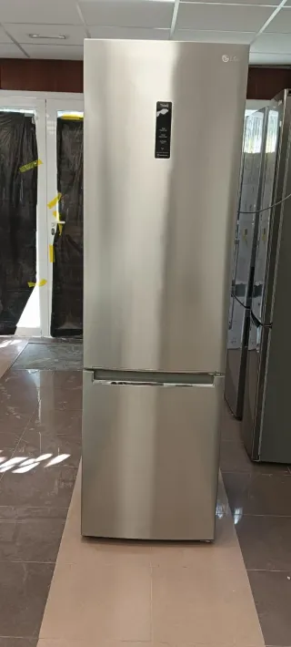 NEVERA COMBI L. G NO FROST ENERGÍA A+++