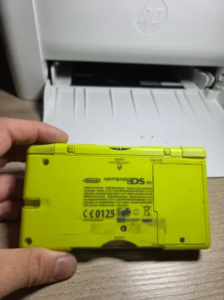 Nintendo DS Lite 2 console (nero, giallo)