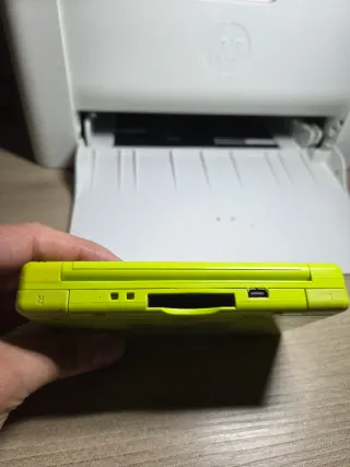 Nintendo DS Lite 2 console (nero, giallo)