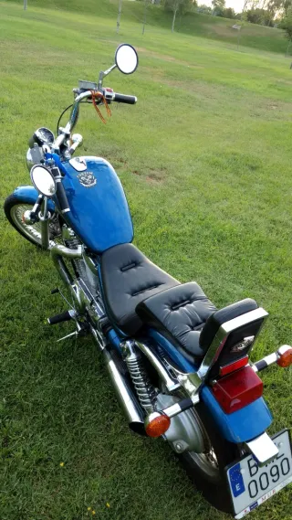 Suzuki Intruder VS 750 Azul