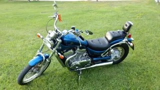 Suzuki Intruder VS 750 Azul