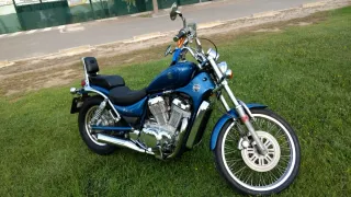 Suzuki Intruder VS 750 Azul