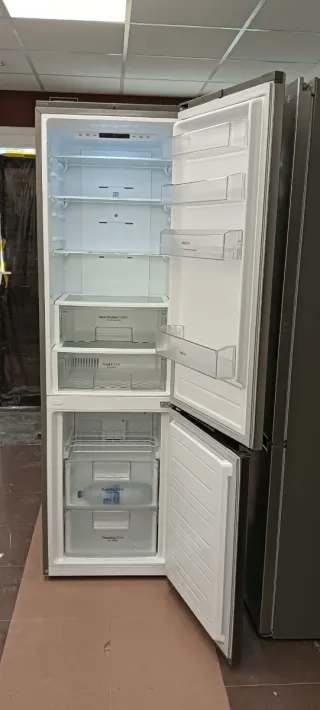 NEVERA COMBI L G NO FROST ENERGÍA A+++