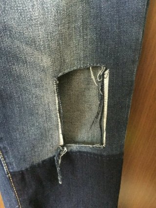 Jeans To Be Too taglia 38 con toppe e strappi