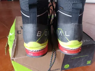 Vendo/cambio botas Montaña Boreal Brenta Graphite