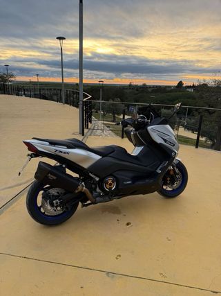 Yamaha T-Max 530 Maxi Scooter