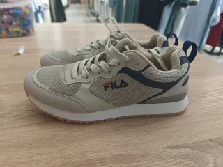Zapatillas Fila Beige y Azul