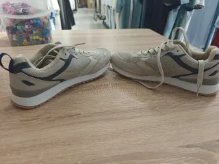 Zapatillas Fila Beige y Azul