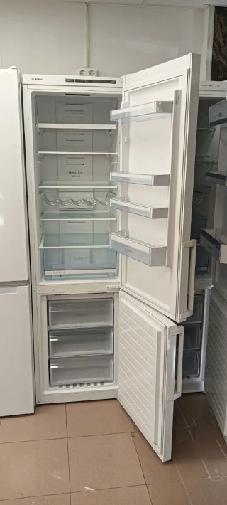 NEVERA COMBI BOSCH NO FROST ENERGÍA A++