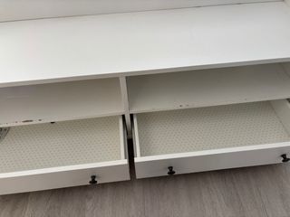 Mueble TV blanco con cajones