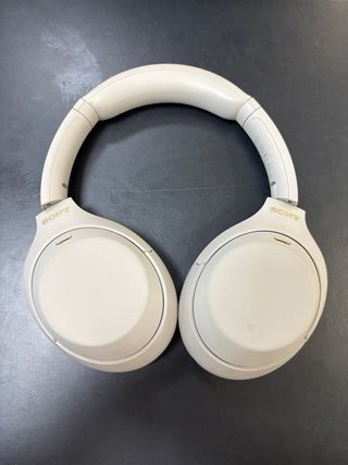 Auriculares Sony WM-1000XM4 cancelacion ruido.