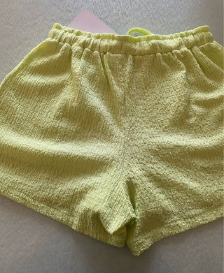 Pantaloncini verdi donna