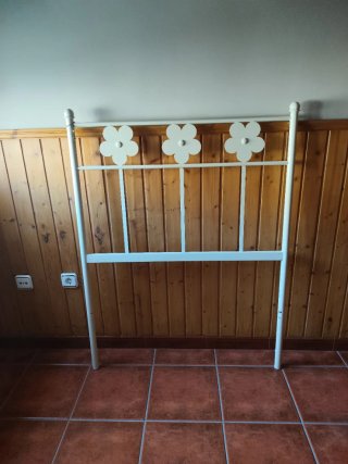 Cabecero cama 100cm metal blanco flores